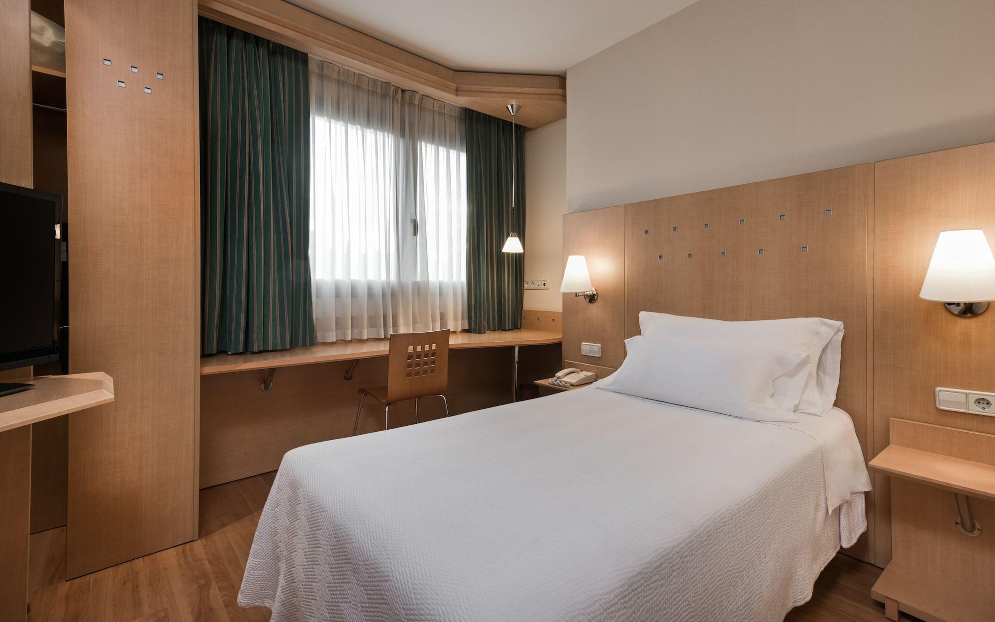 Holiday Inn Express Logrono Rioja By Ihg Bagian luar foto