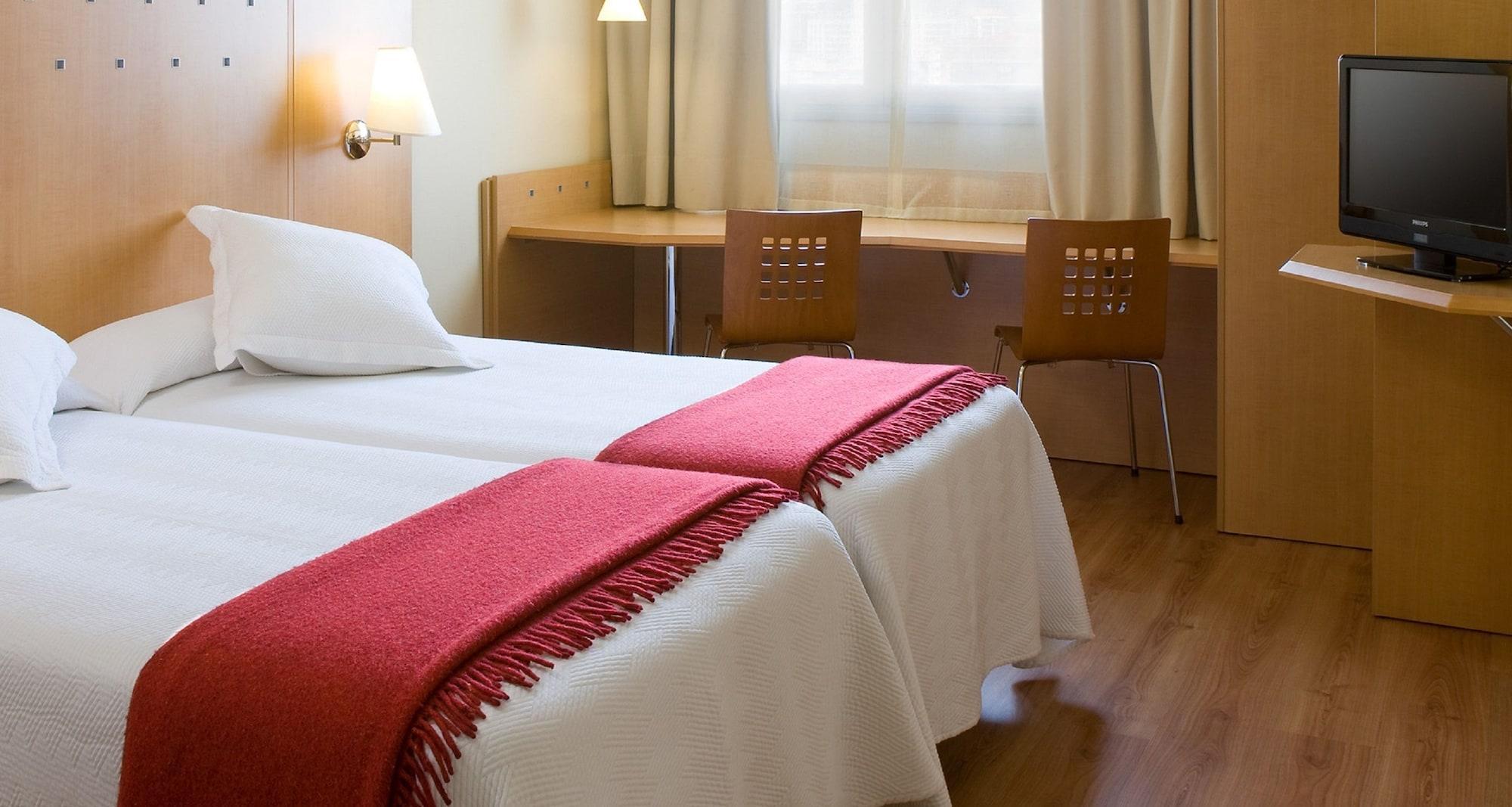Holiday Inn Express Logrono Rioja By Ihg Bagian luar foto