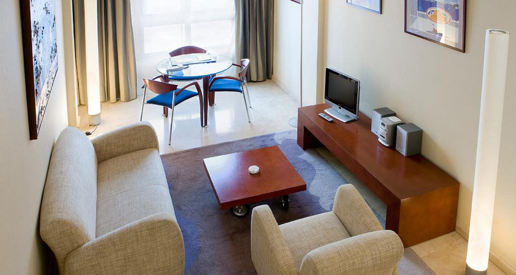 Holiday Inn Express Logrono Rioja By Ihg Bagian luar foto